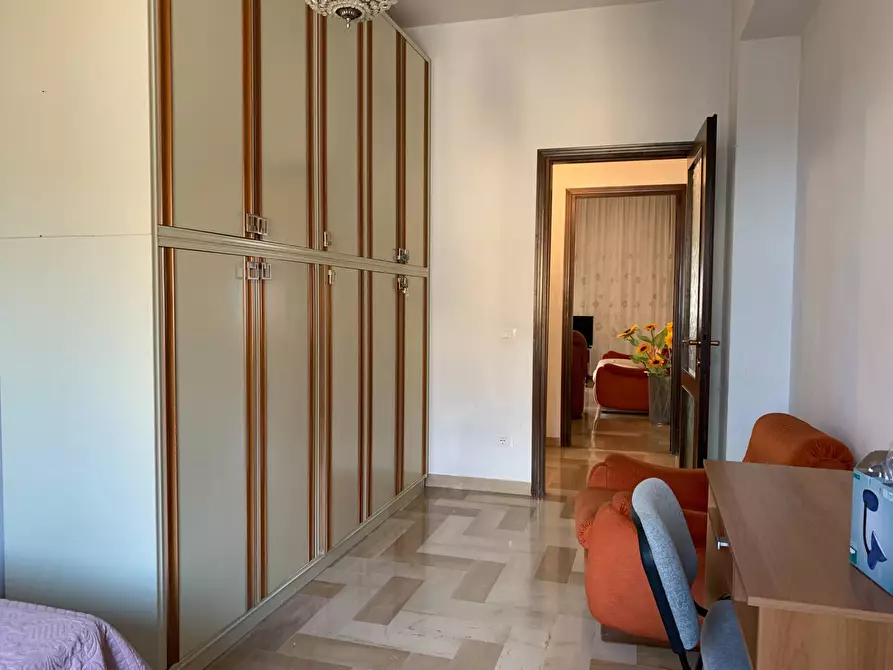 Immagine 12 di Camera in affitto  in via Luigi Costanzo a Catanzaro