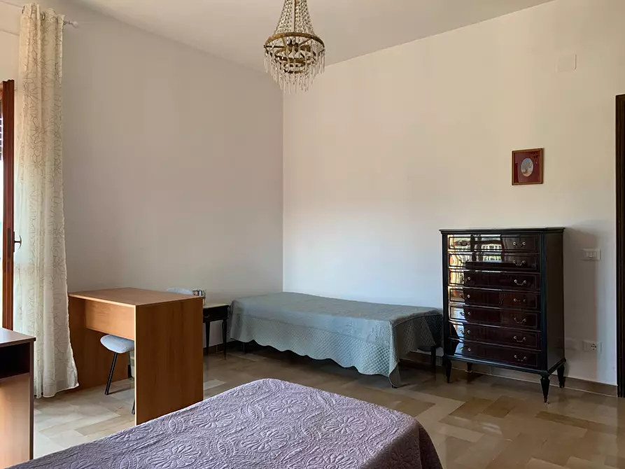 Immagine 17 di Camera in affitto  in via Luigi Costanzo a Catanzaro
