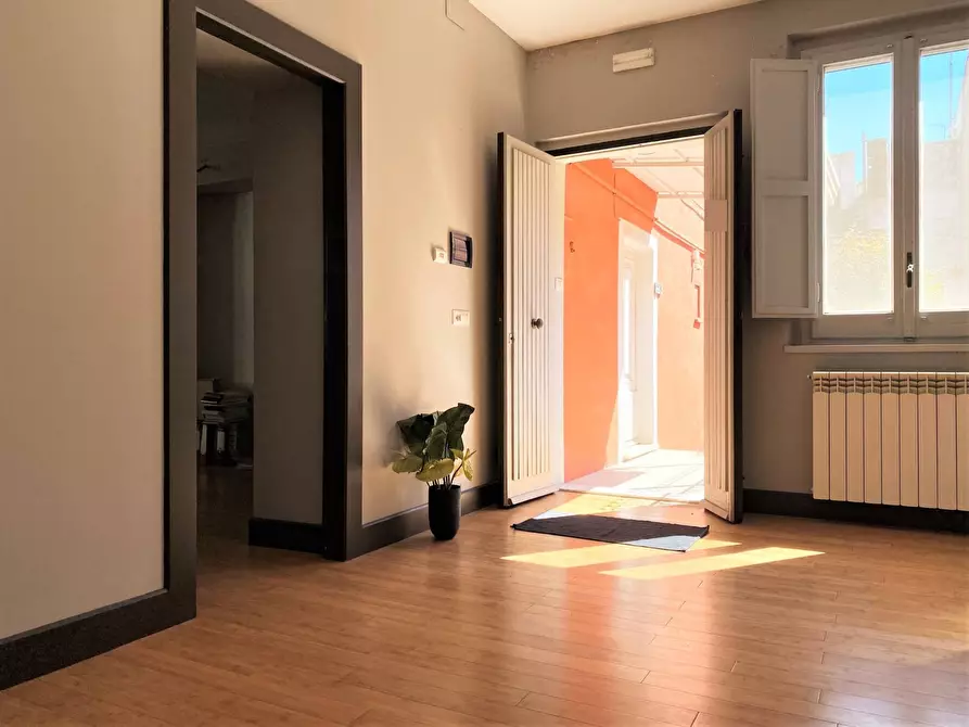 Immagine 1 di Casa indipendente in vendita  in Via Santa Maria a Catanzaro