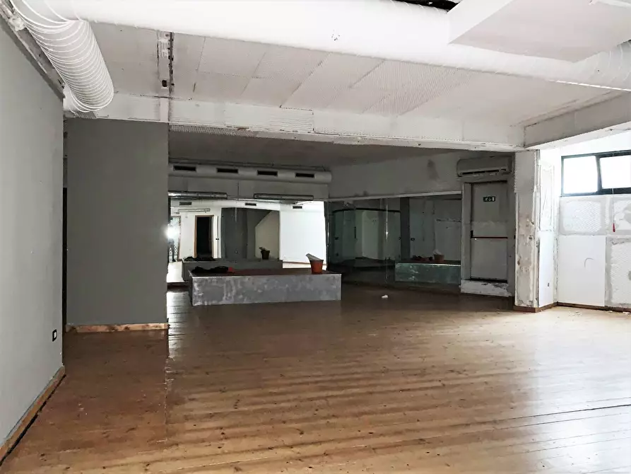 Immagine 7 di Ufficio in affitto  in viale Barlaam da Seminara a Catanzaro