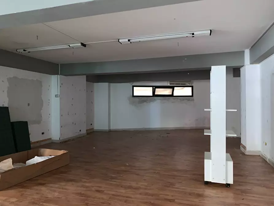 Immagine 8 di Ufficio in affitto  in viale Barlaam da Seminara a Catanzaro