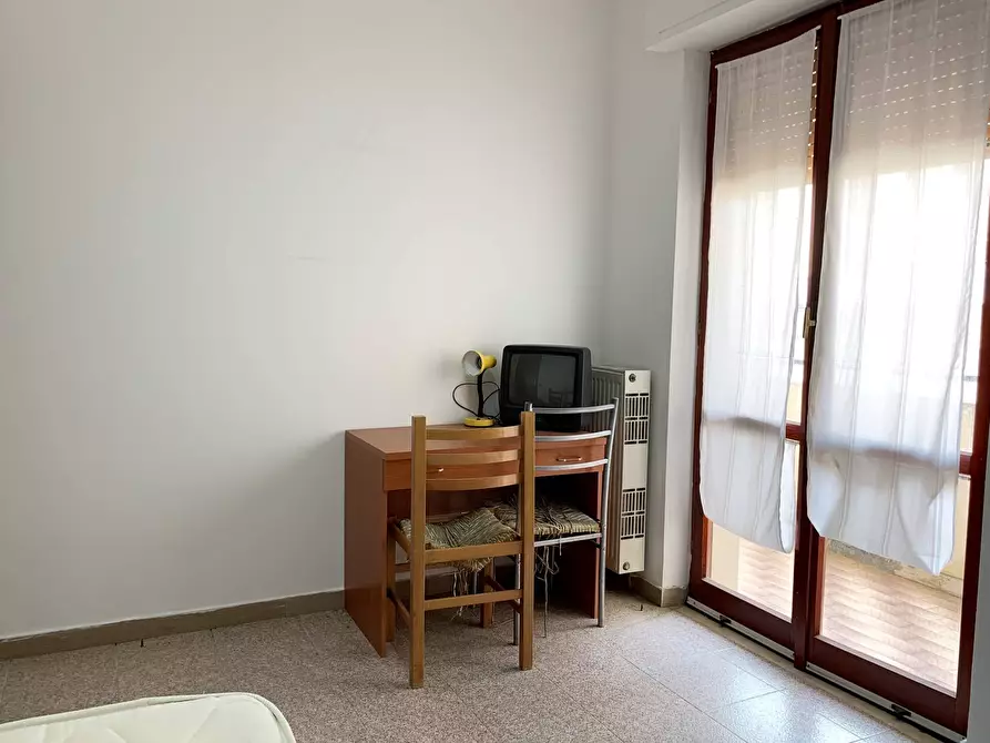 Immagine 8 di Camera in affitto  in via Francesco Paglia a Catanzaro