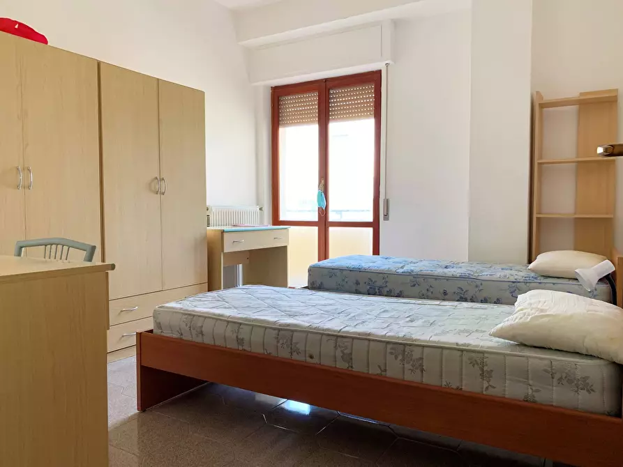 Immagine 10 di Camera in affitto  in via Francesco Paglia a Catanzaro