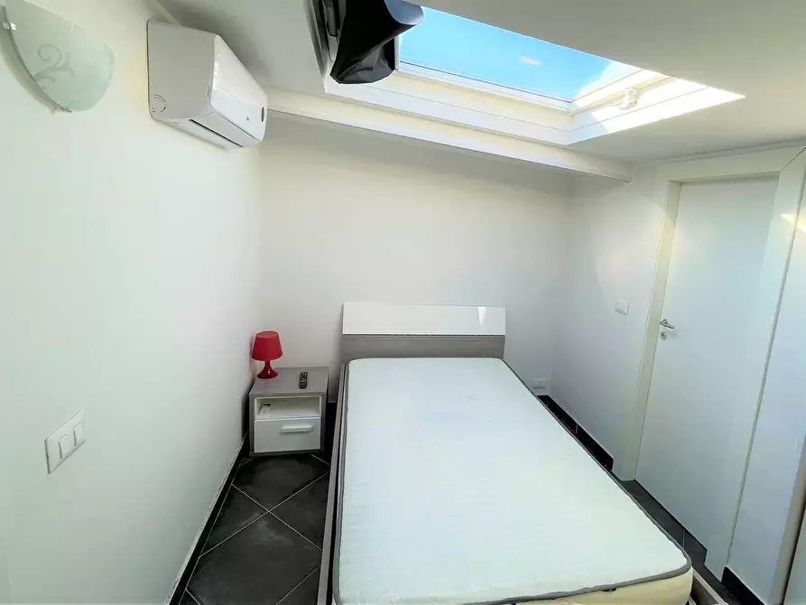 Immagine 3 di Camera in affitto  in Viale Magna Graecia a Catanzaro