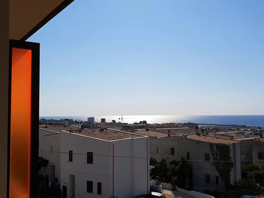 Immagine 12 di Appartamento in affitto  in Viale Crotone 144 a Catanzaro