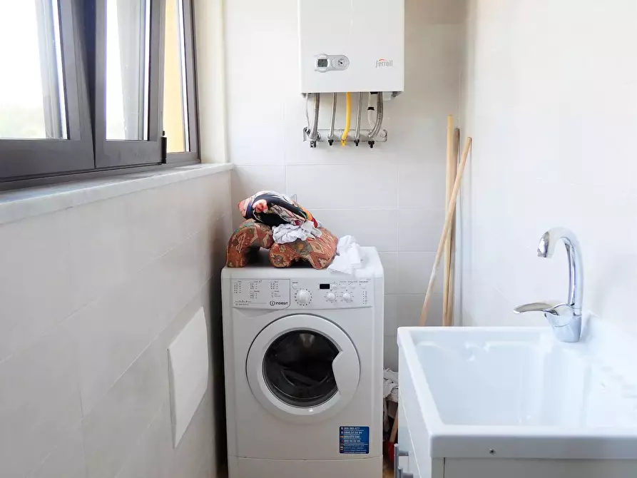 Immagine 17 di Camera in affitto  in Via Lungomare a Catanzaro