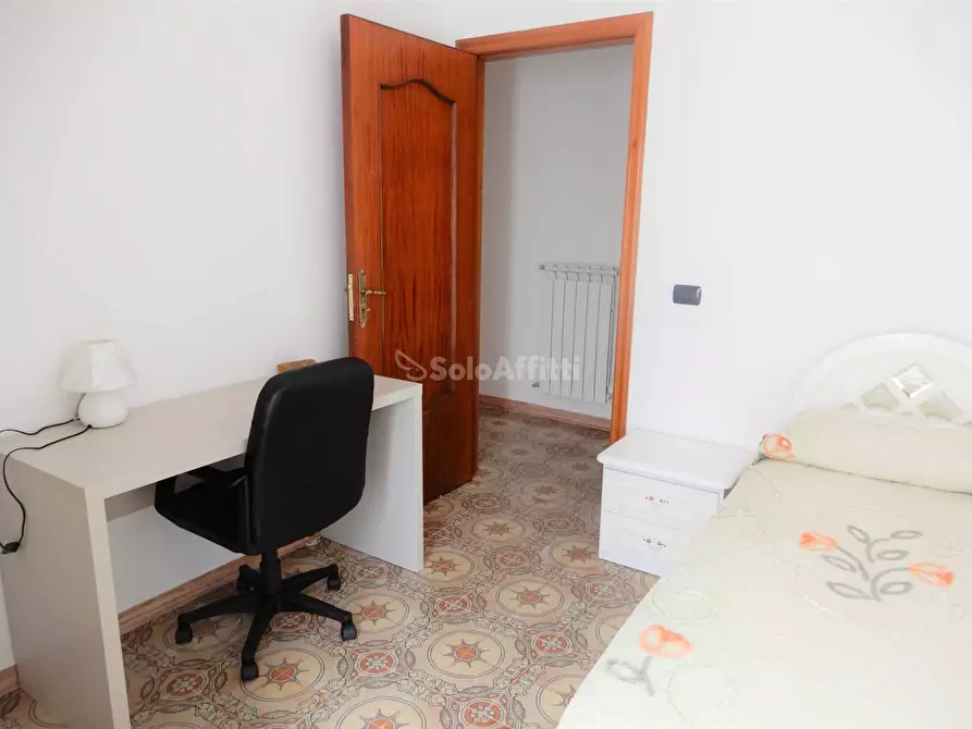 Immagine 10 di Camera in affitto  in Via Formia a Catanzaro