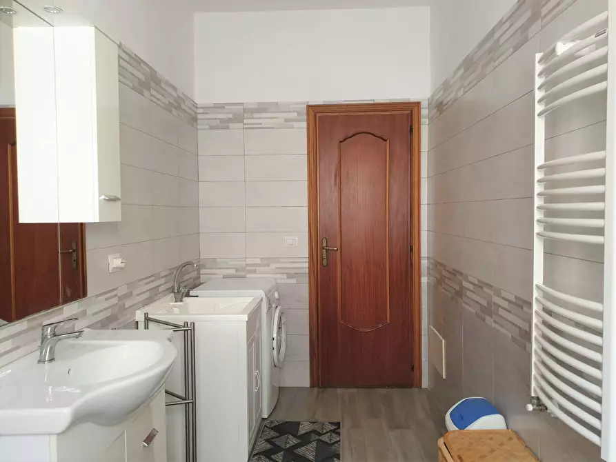 Immagine 10 di Appartamento in affitto  in via Fiume a Catanzaro