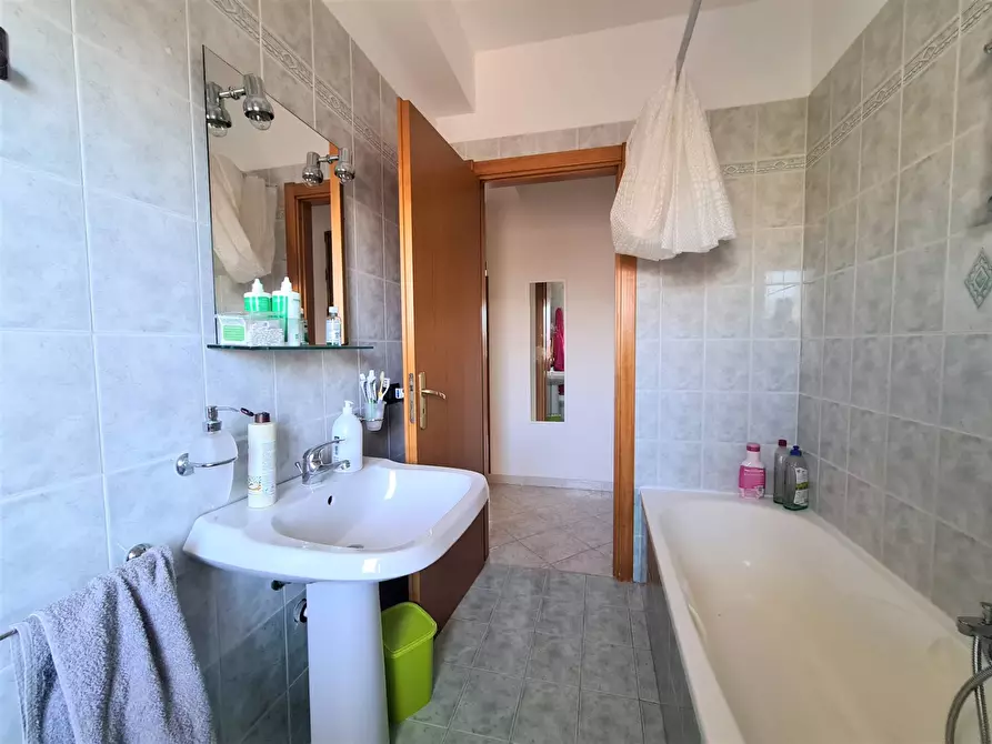 Immagine 13 di Camera in affitto  in Via Eraclea a Catanzaro