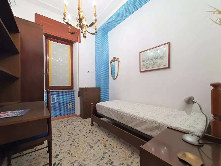 Immagine 13 di Camera in affitto  in via corace a Catanzaro