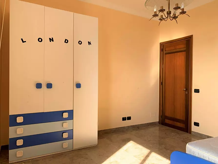 Immagine 10 di Appartamento in affitto  in via Luigi Pascali a Catanzaro