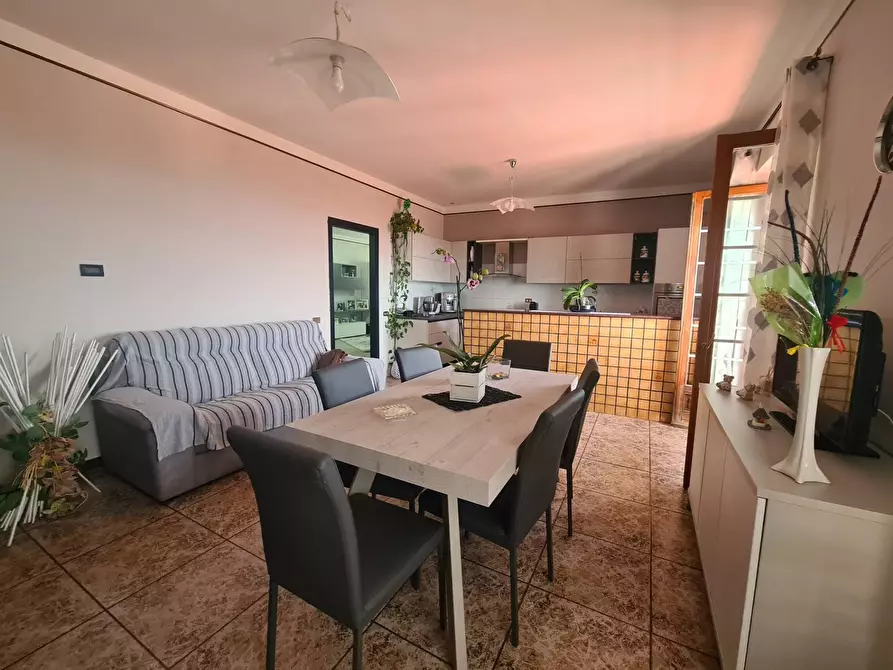 Immagine 5 di Appartamento in vendita  in Via Pirandello a Amaroni