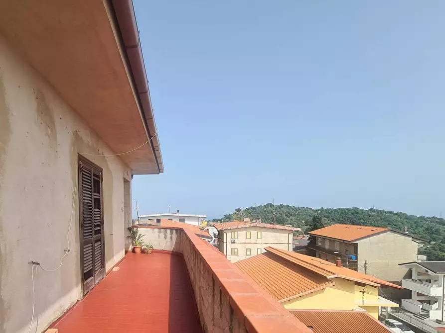 Immagine 3 di Appartamento in vendita  in Via Pirandello a Amaroni