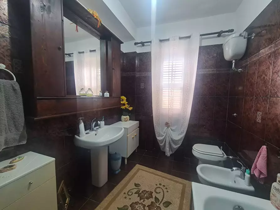 Immagine 8 di Appartamento in vendita  in Via Pirandello a Amaroni