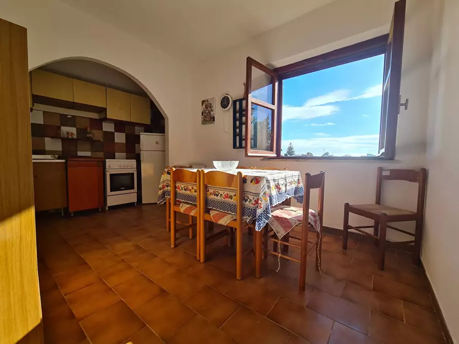 Immagine 3 di Villetta a schiera in vendita  in Via Marincoli a Amaroni