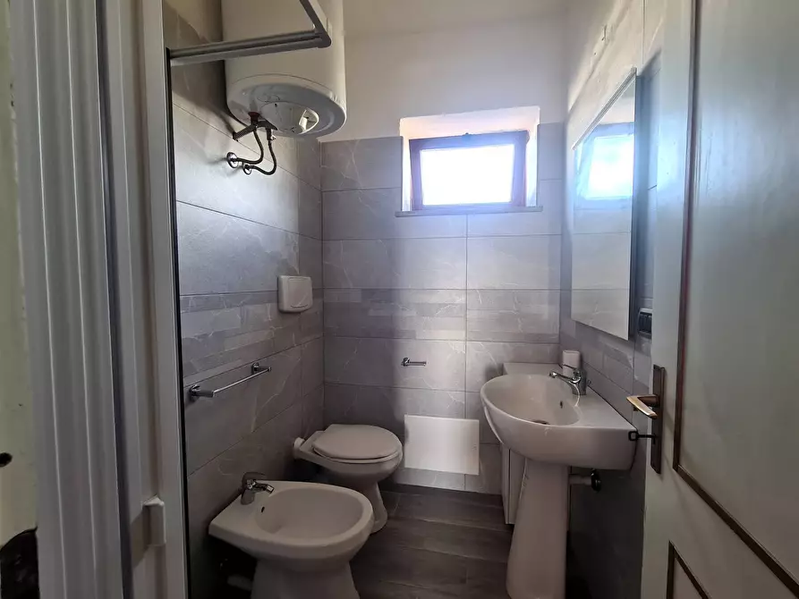 Immagine 9 di Villetta a schiera in vendita  in Via Marincoli a Amaroni