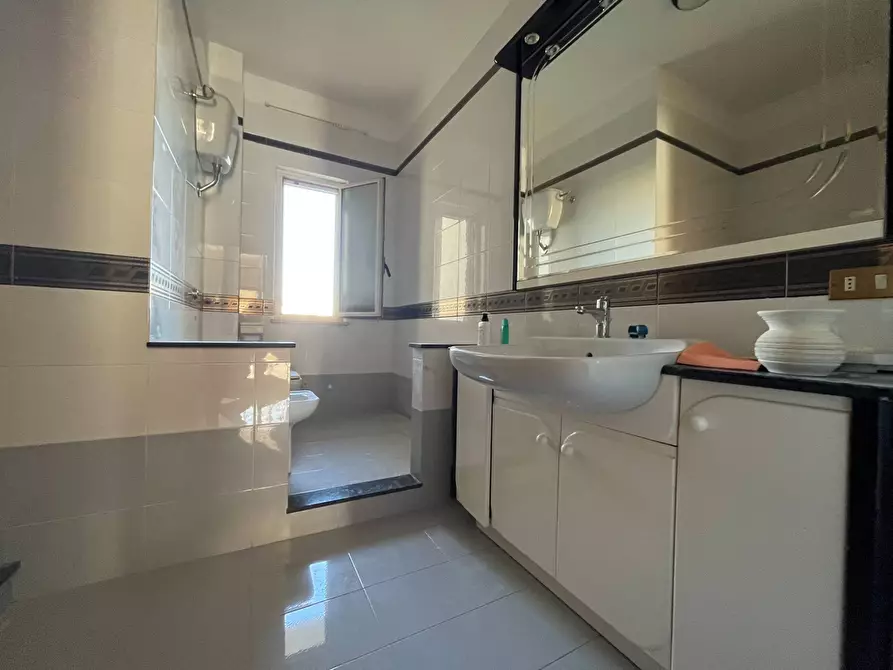 Immagine 6 di Camera in affitto  in Via Carlo Pisacane a Catanzaro