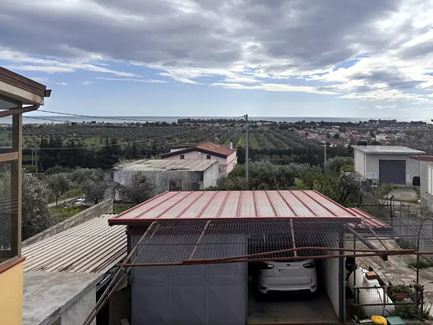 Immagine 16 di Villa in vendita  in Contrada Roccani a Amaroni