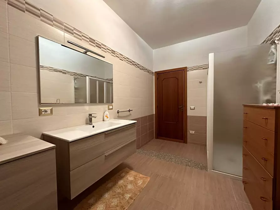 Immagine 12 di Villa in vendita  in Contrada Roccani a Amaroni