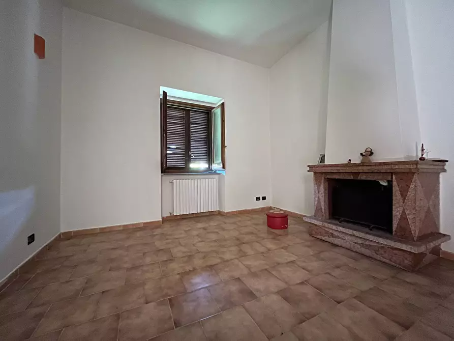 Immagine 2 di Casa indipendente in vendita  in Via Lombardia a Catanzaro