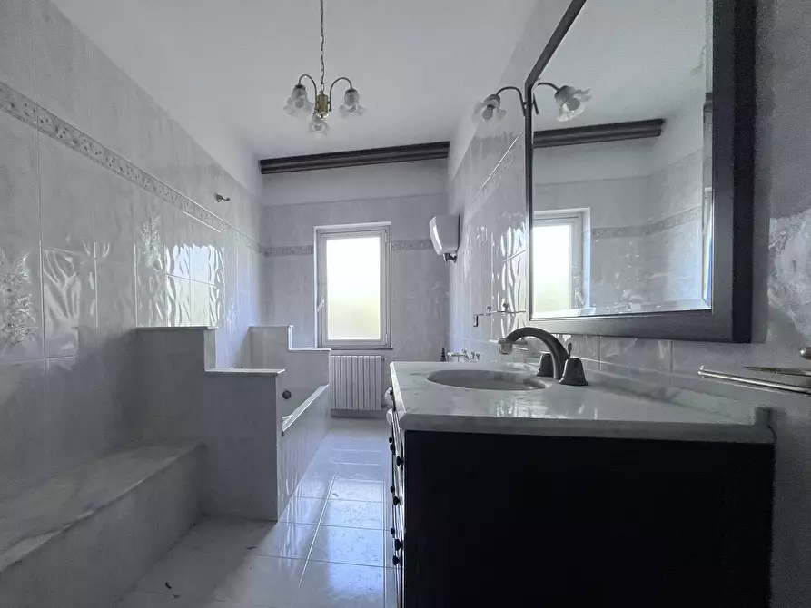 Immagine 6 di Villa in vendita  in via Guido Puccio a Catanzaro