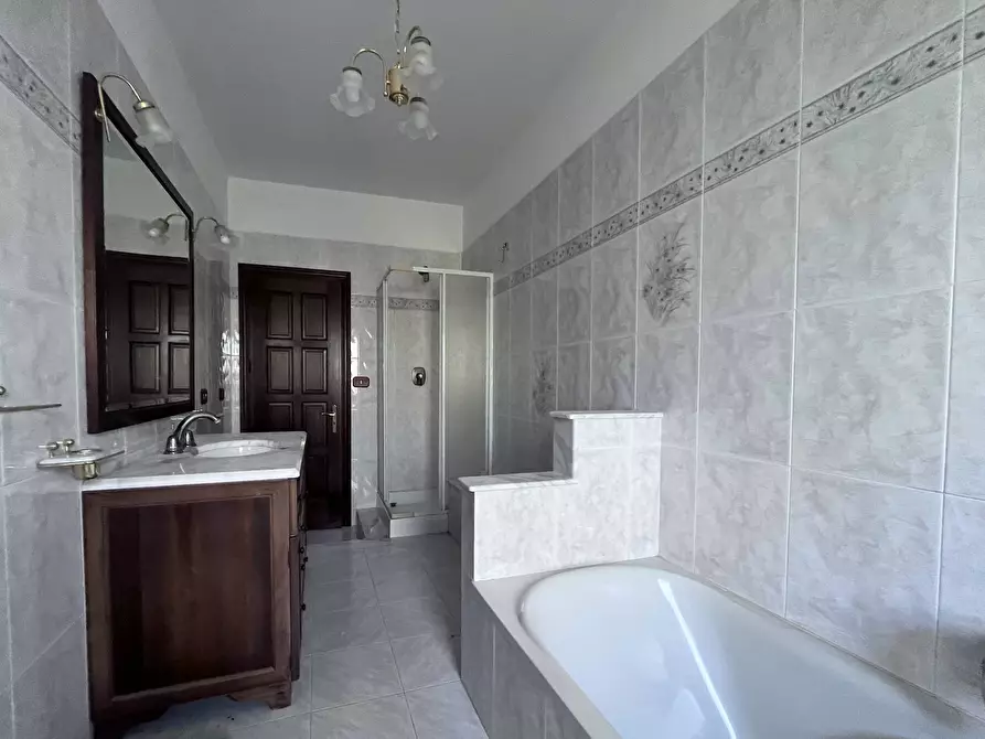 Immagine 7 di Villa in vendita  in via Guido Puccio a Catanzaro