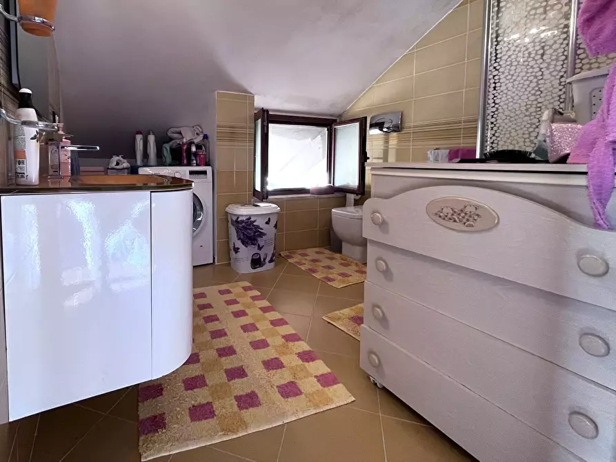 Immagine 11 di Villetta a schiera in vendita  in Via Marincoli 11 a Amaroni