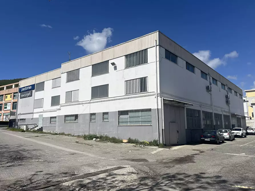 Immagine 1 di Magazzino in affitto  in viale Lucrezia della Valle a Catanzaro