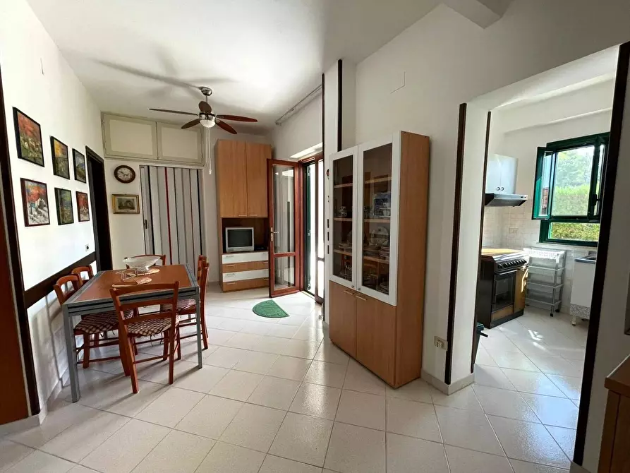 Immagine 13 di Appartamento in vendita  in Via dei Narcisi a Amaroni