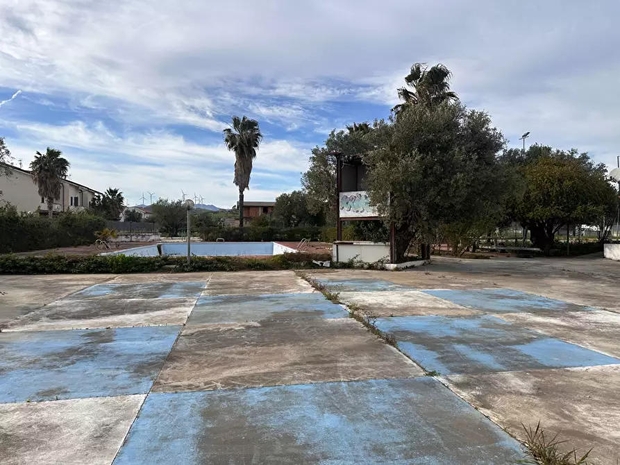 Immagine 6 di Locale commerciale in vendita  in Viale del Turismo a Amaroni