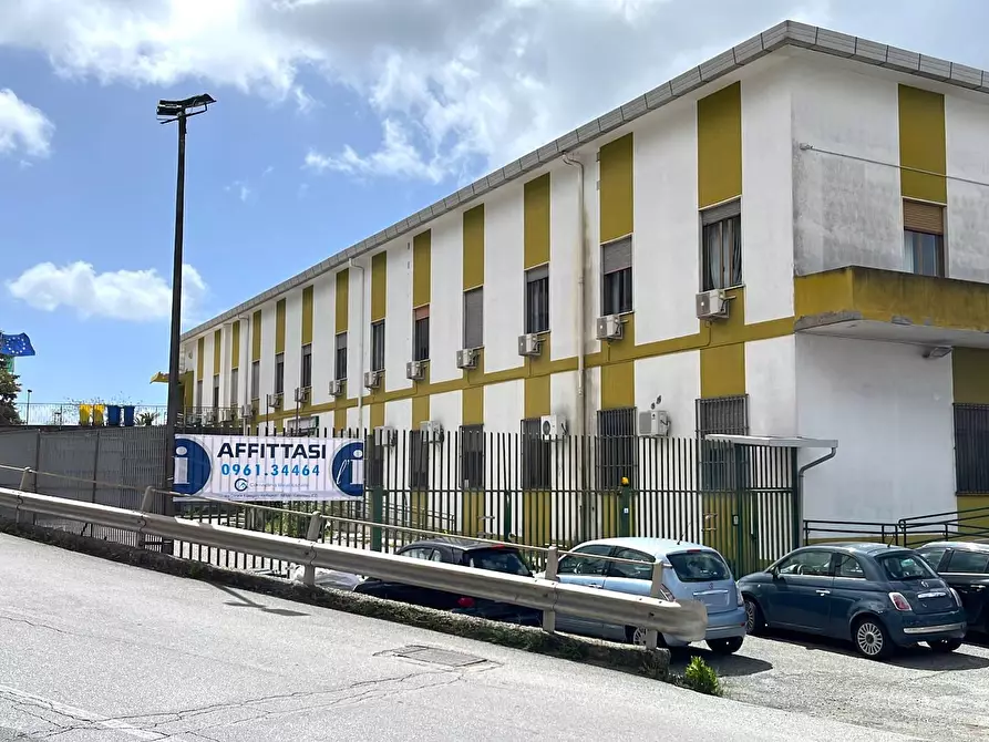 Immagine 1 di Ufficio in affitto  in viale Tommaso Campanella a Catanzaro