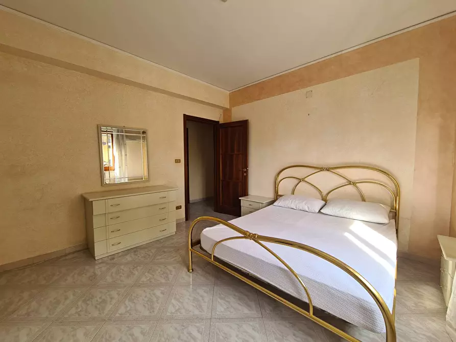 Immagine 8 di Camera in affitto  in viale Crotone 118 a Catanzaro