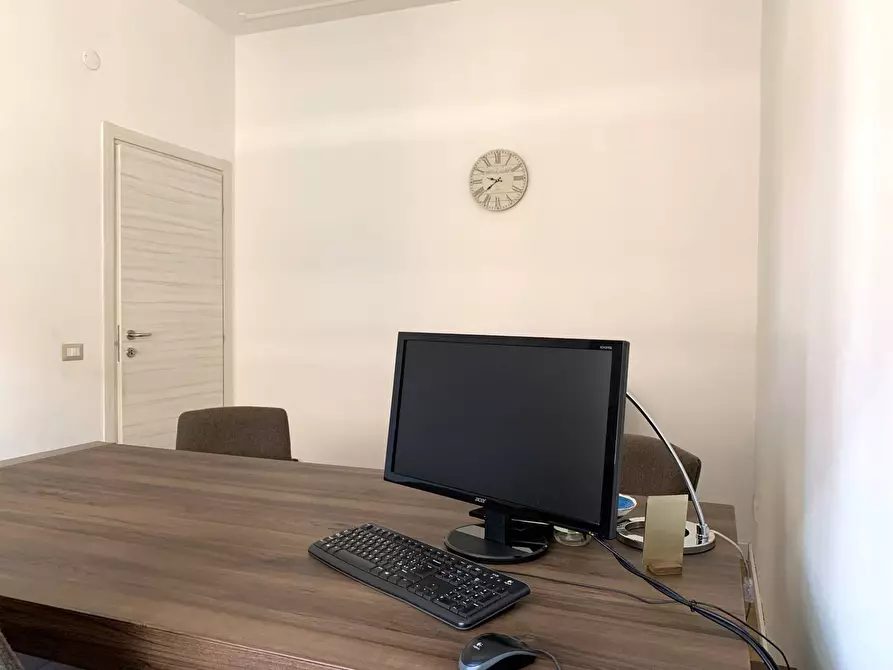 Immagine 8 di Ufficio in affitto  in via Alcide De Gasperi a Catanzaro
