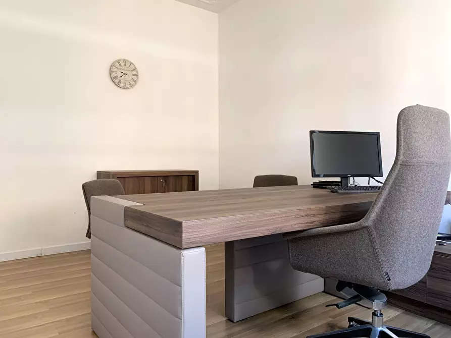 Immagine 7 di Ufficio in affitto  in via Alcide De Gasperi a Catanzaro