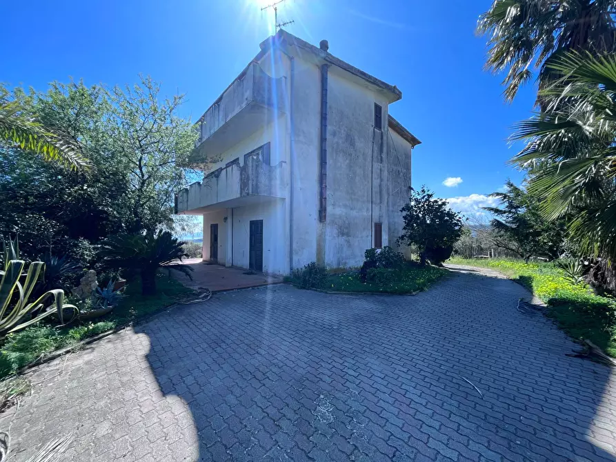 Immagine 13 di Villa in vendita  in via Guido Puccio a Catanzaro