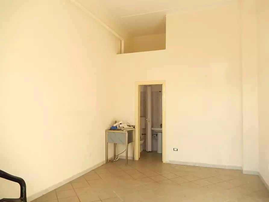 Immagine 3 di Negozio in vendita  in Via Stefano Lungomare 55 a Catanzaro