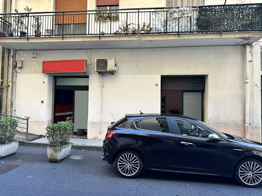 Immagine 4 di Negozio in vendita  in Via Vibo Valentia 11 a Catanzaro