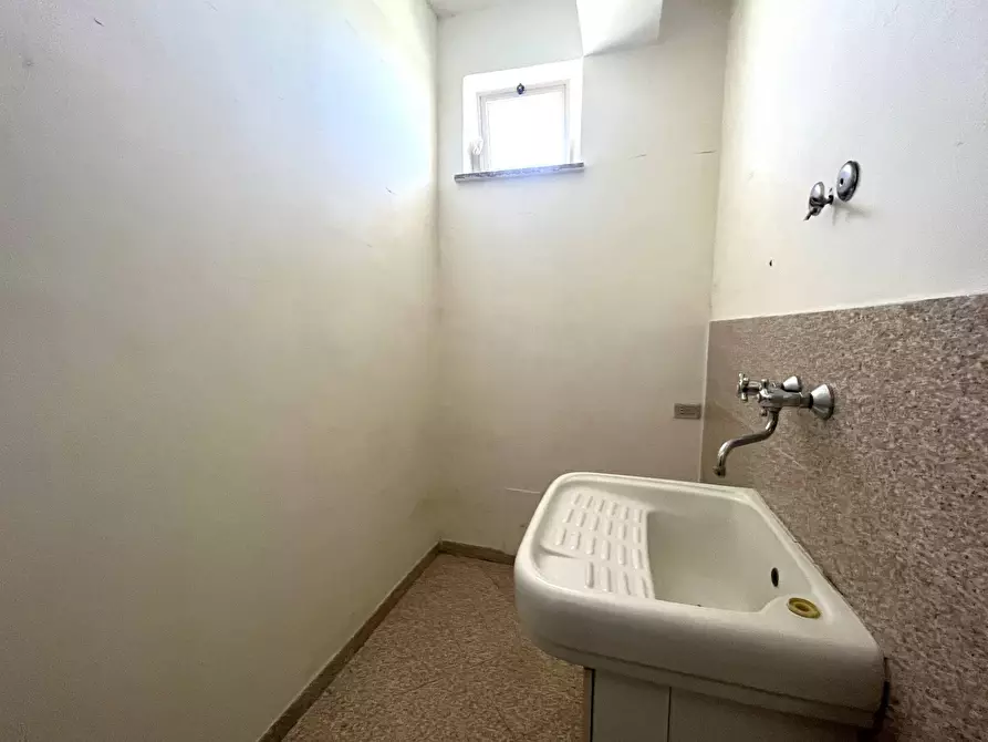 Immagine 5 di Appartamento in affitto  in Via Caduti sul Lavoro 14 a Catanzaro