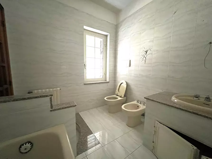 Immagine 10 di Appartamento in affitto  in Via Caduti sul Lavoro 14 a Catanzaro