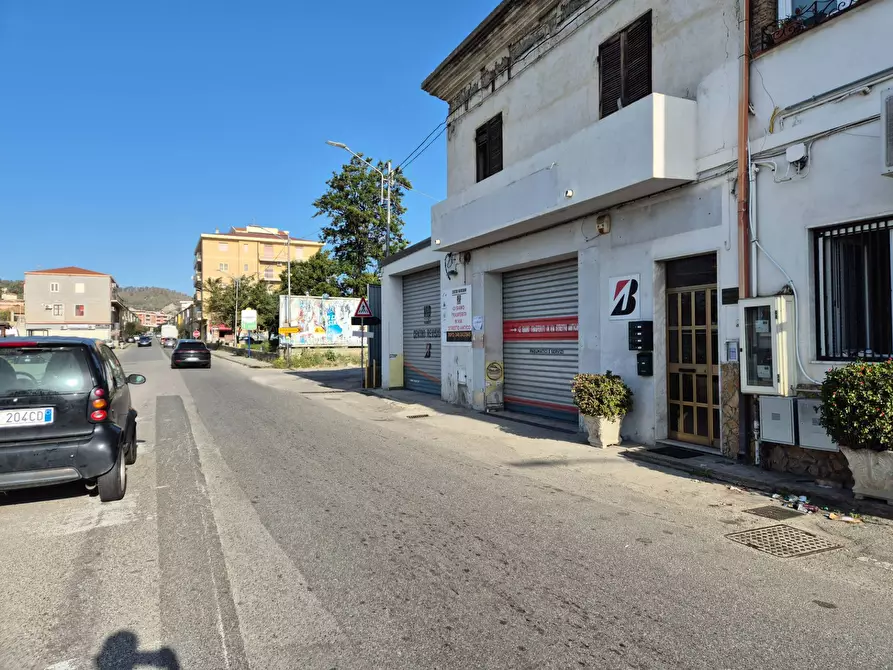 Immagine 4 di Negozio in affitto  in via nazionale 145 a Catanzaro