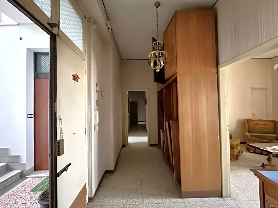 Immagine 2 di Appartamento in vendita  in Piazza Osservanza 4 a Catanzaro