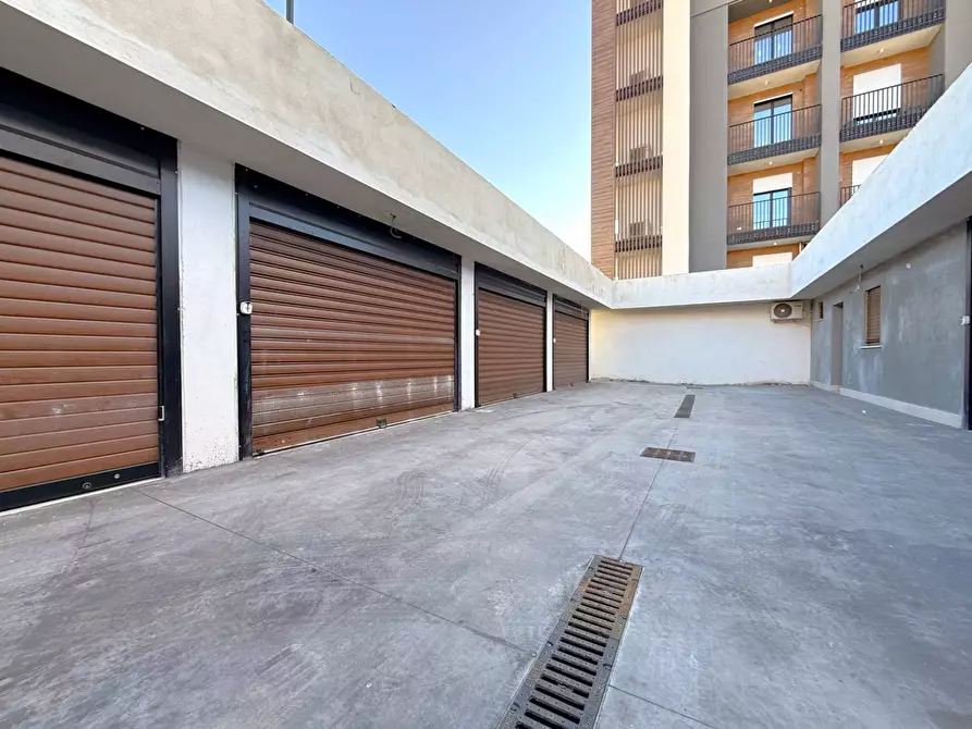 Immagine 4 di Magazzino in affitto  in viale Crotone a Catanzaro