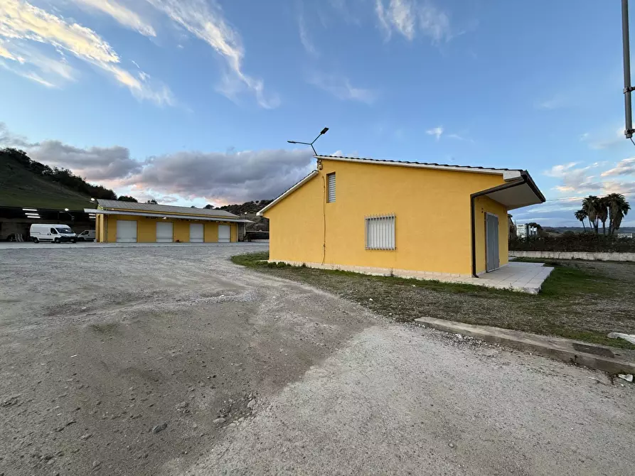 Immagine 11 di Capannone industriale in vendita  in S.da Statale 19 delle Calabrie a Altilia