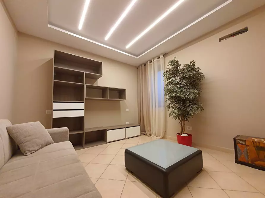 Immagine 9 di Appartamento in affitto  in viale Fiume Mesima a Catanzaro