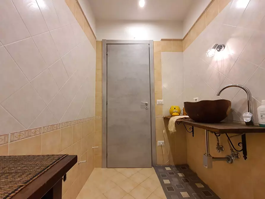 Immagine 12 di Appartamento in affitto  in viale Fiume Mesima a Catanzaro