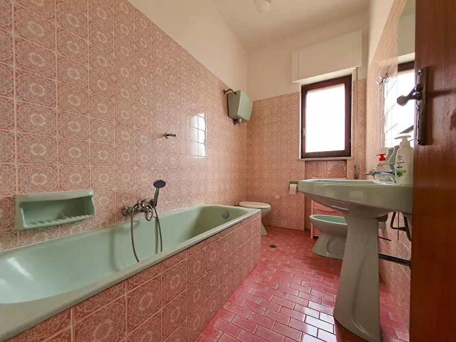 Immagine 13 di Ufficio in affitto  in via Eugenio De Riso a Catanzaro