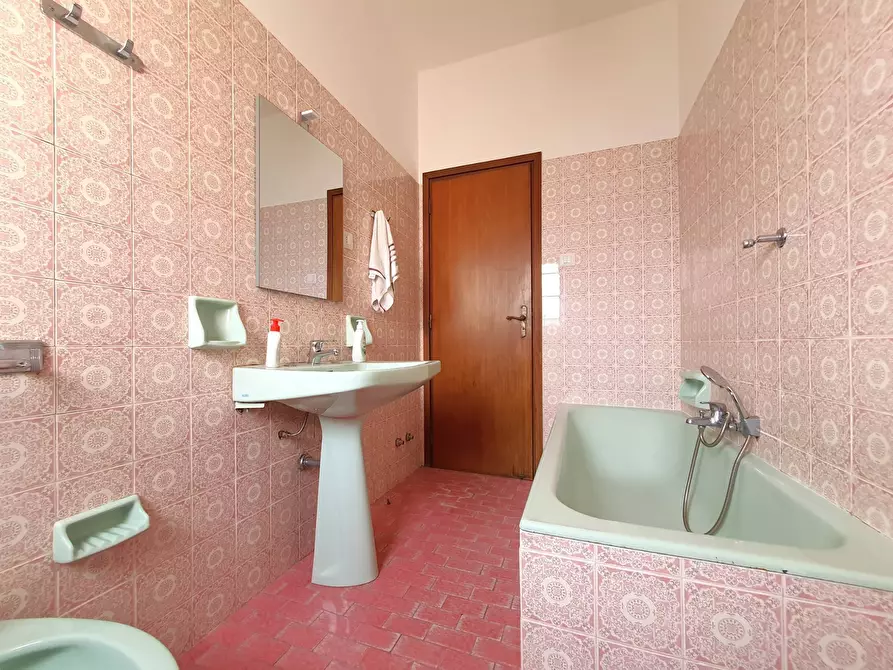 Immagine 14 di Ufficio in affitto  in via Eugenio De Riso a Catanzaro