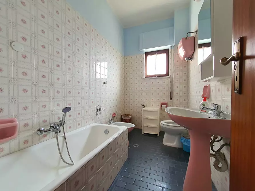 Immagine 17 di Ufficio in affitto  in via Eugenio De Riso a Catanzaro