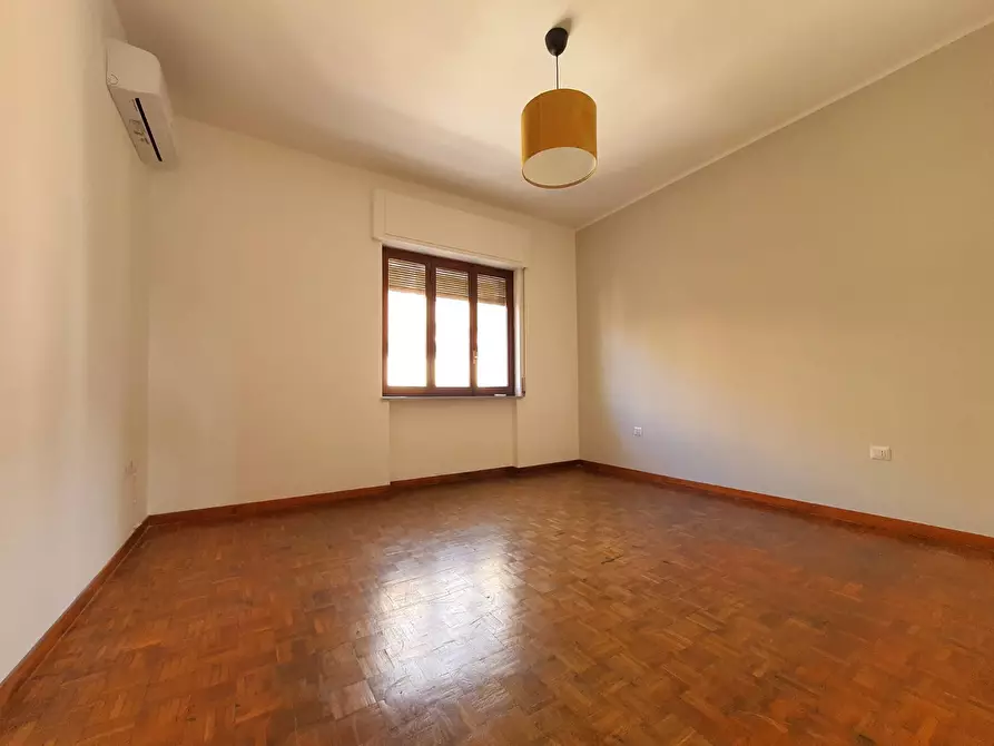 Immagine 10 di Ufficio in affitto  in via Eugenio De Riso a Catanzaro