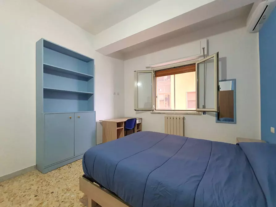 Immagine 3 di Camera in affitto  in Via Lungomare Stefano Pugliese a Catanzaro